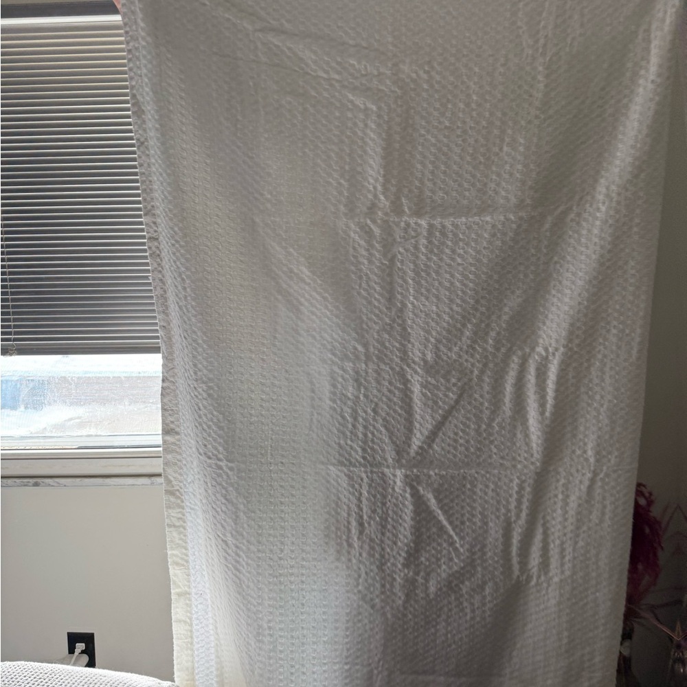 White Textured Fabric - Picture 2 of 5